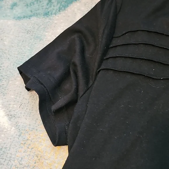 Women's Short Sleeve Blouse - Picture 3 of 5